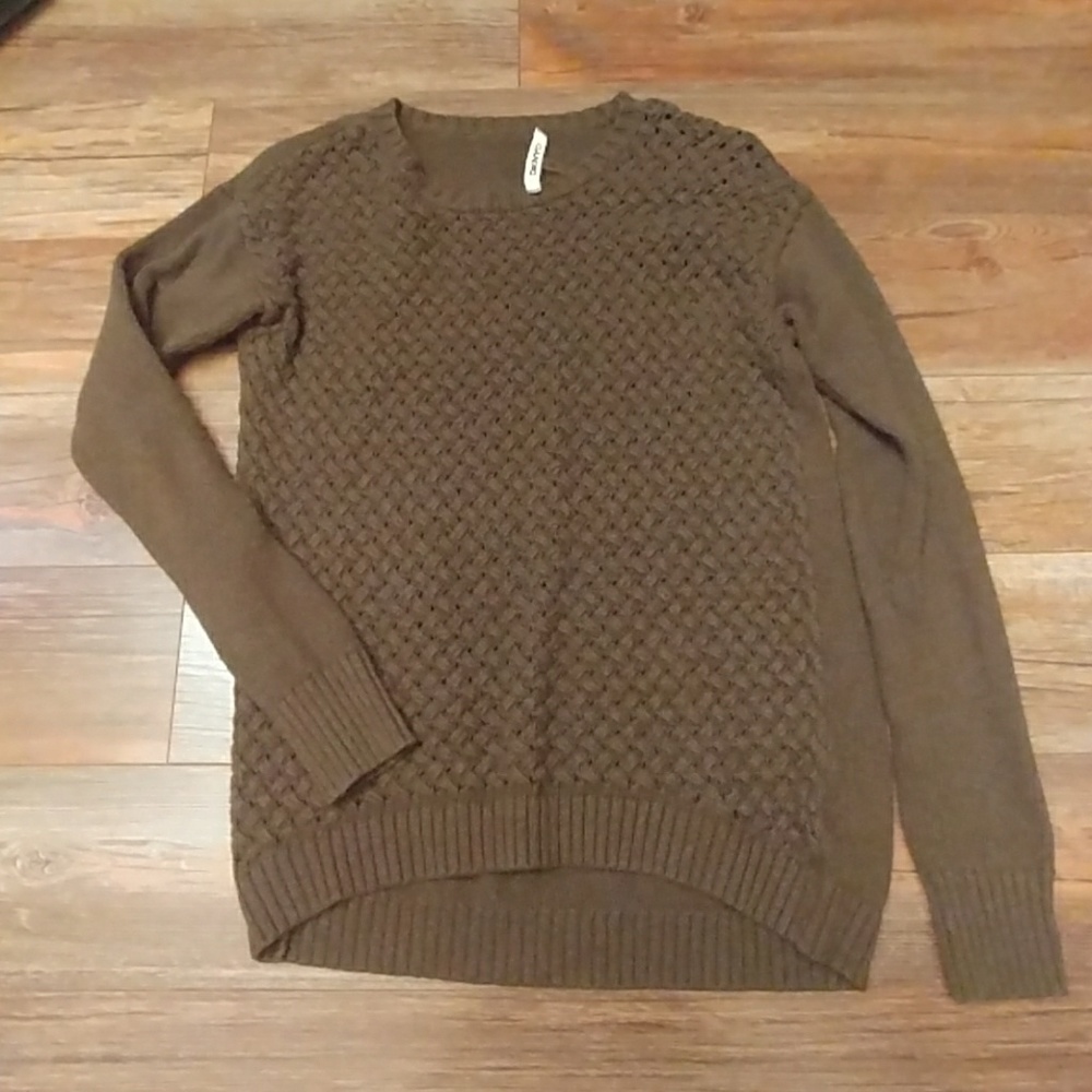 DKNYC sweater